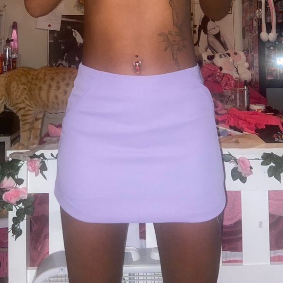 Purple mini skirt with zipper and fake pockets - Picture 4 of 5